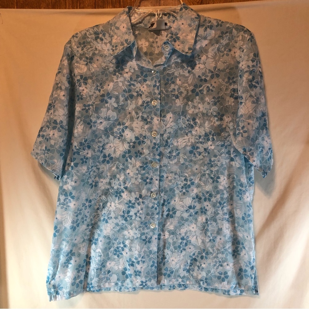 Bon Worth Women’s blue/white floral print button down blouse semi sheer S petite
